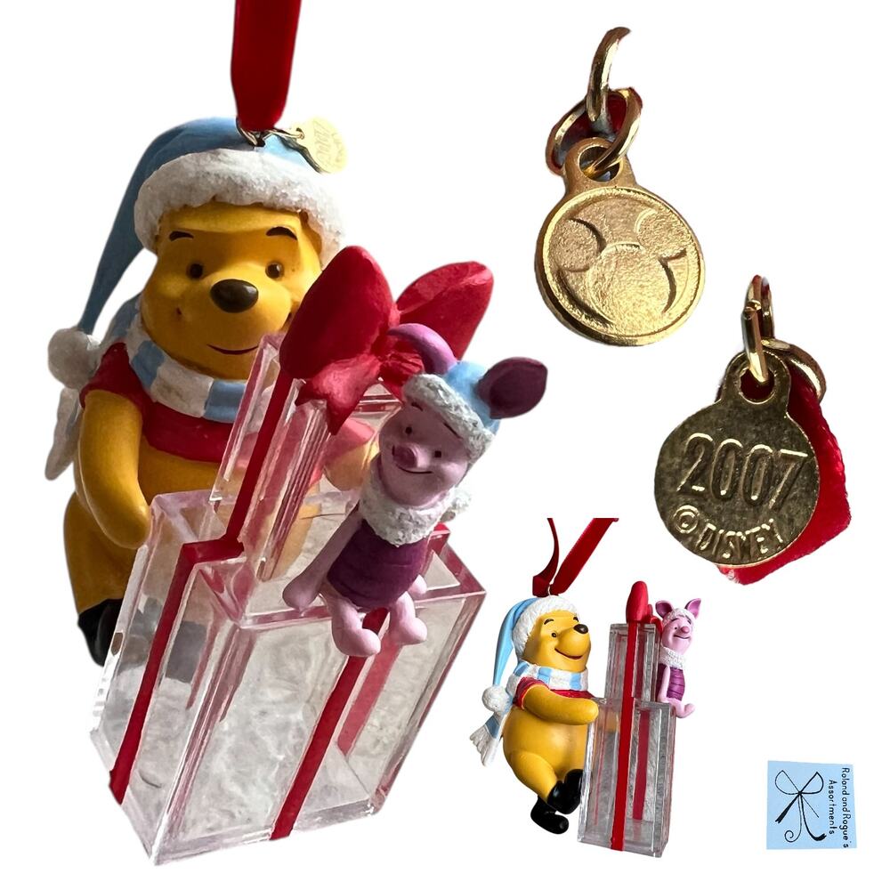 Disney Store 2007 Winnie the Pooh Pooh and Piglet Gift Holiday Ornament